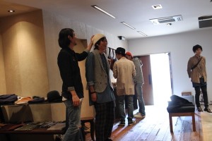 COMPASS 下鳥直之 CANDLE JUNE TUSTING EFFECTOR TRICKERS DIEMME