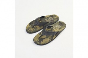 VICTIM × ISLAND SLIPPER / CAMO SANDLE 下鳥直之 佐藤悠司 迷彩 shop compass コンパス