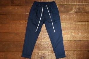 VICTIM 下鳥直之　ANKLE EASY PANTS ネイビー